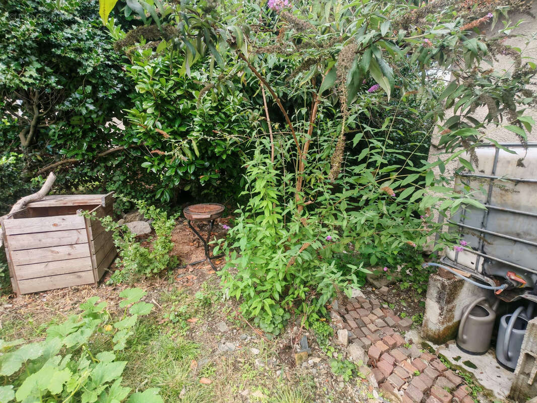 Maison à CHALLES-LES-EAUX