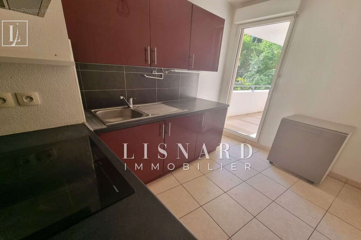 Appartement à VALLAURIS