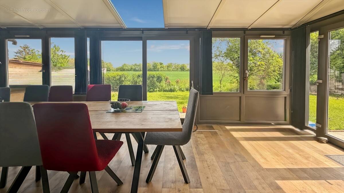 Maison individuelle à rafraîchir - photo 1