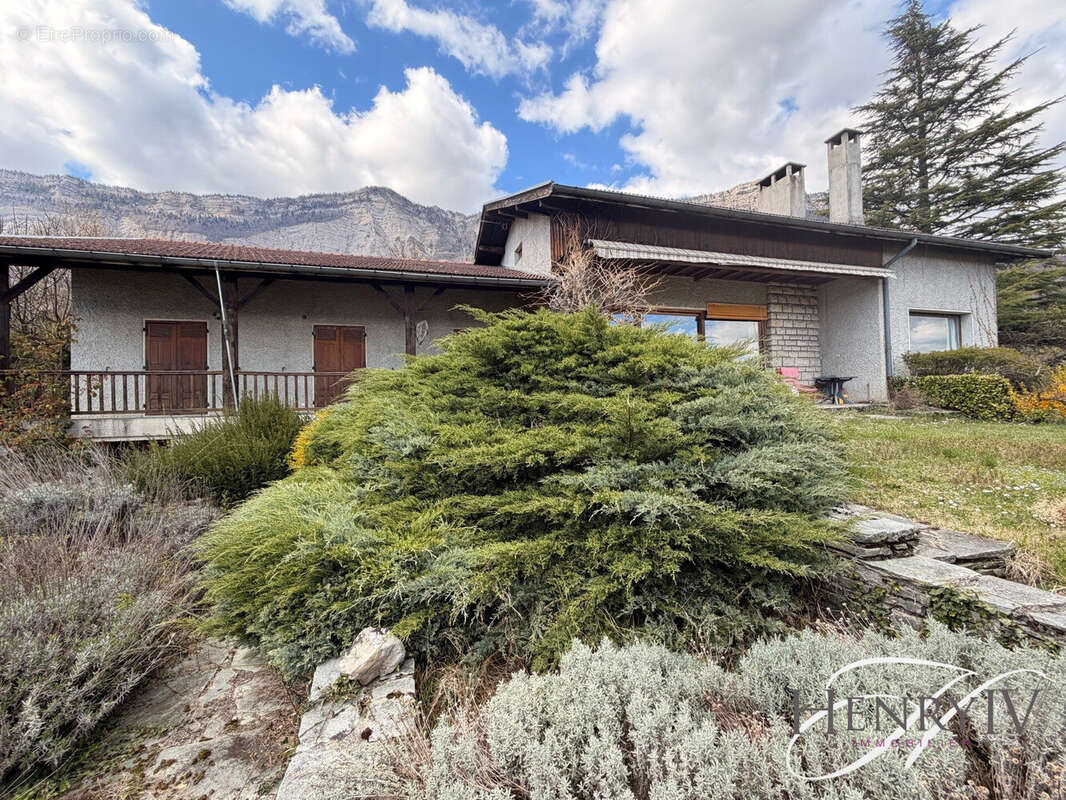 Maison à SAINT-ISMIER