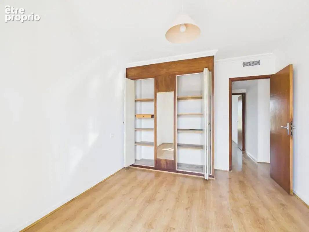 T3 lumineux avec grand balcon et parking ! À deux pas des rempa - photo 6