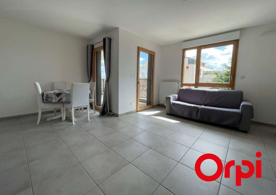 Appartement à VENISSIEUX