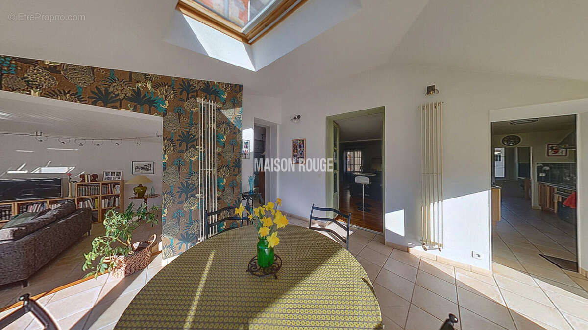 Maison hyper centre ville avec beau jardin arboré, suite parentale et cuisine de chef au coeur de Lamballe - photo 11