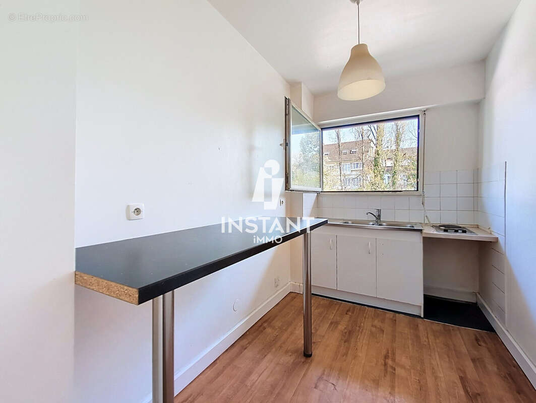 Appartement à L'HAY-LES-ROSES