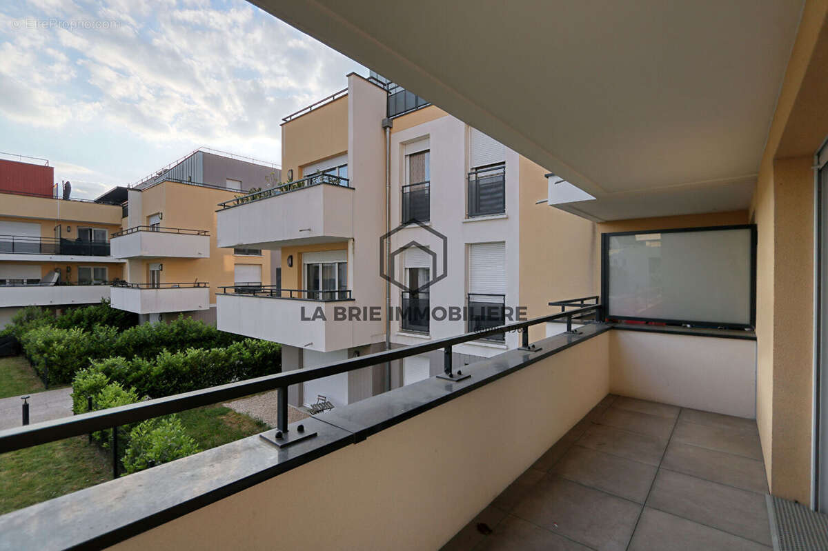 Appartement à PONTAULT-COMBAULT