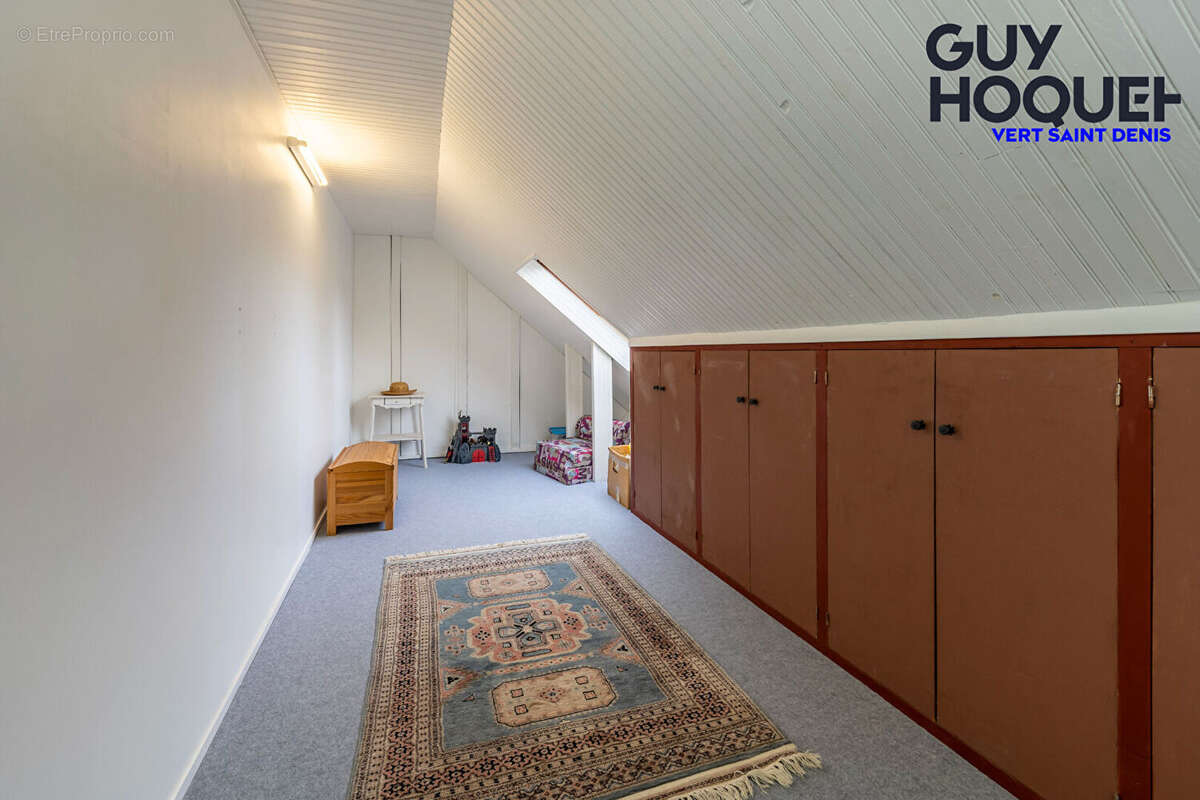 Maison à VERT-SAINT-DENIS