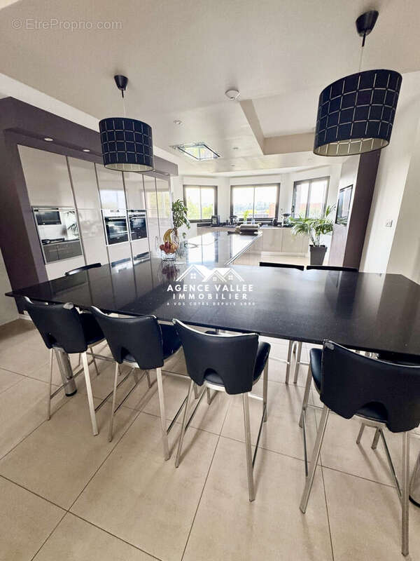 Maison à SAINTRY-SUR-SEINE