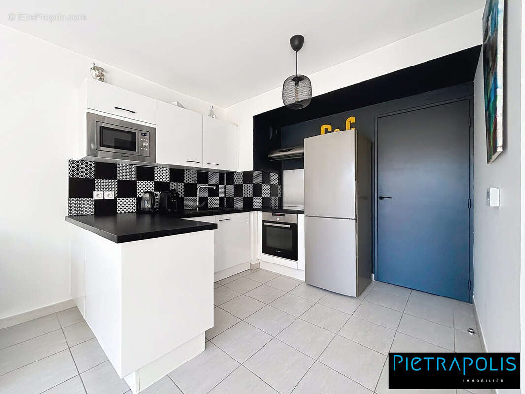 Appartement à MEYZIEU