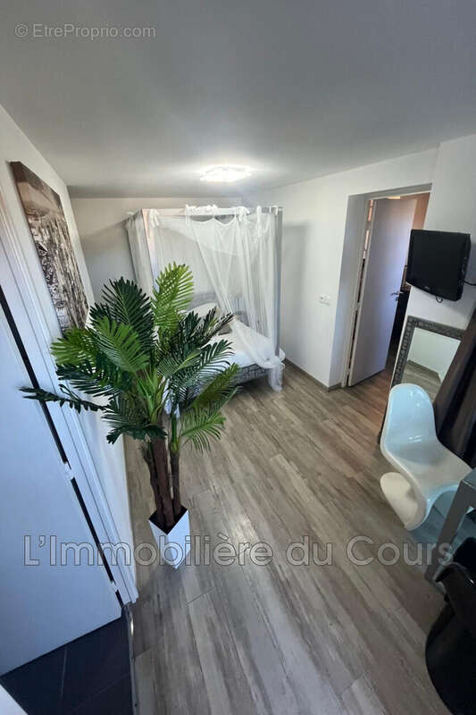 Appartement à CARRY-LE-ROUET