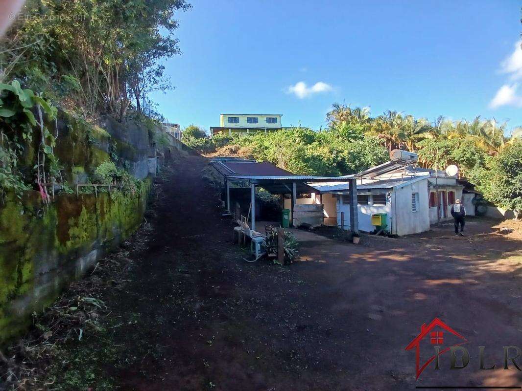En EXCLUSIVITÉ : Terrain constructible de 1 333 m2 avec vue - photo 9