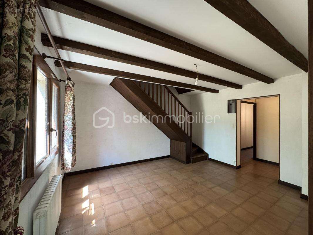 Propriété de caractère sur parc arboré avec piscine et pool-house – Fort potentiel - photo 9