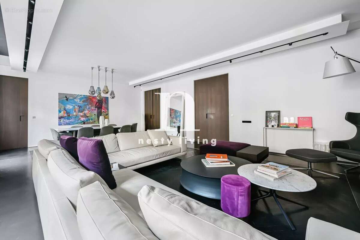 Appartement à PARIS-17E