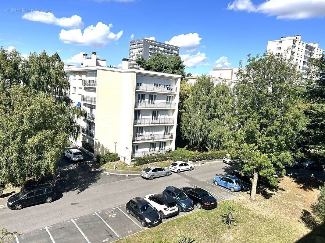 Appartement à ROSNY-SOUS-BOIS