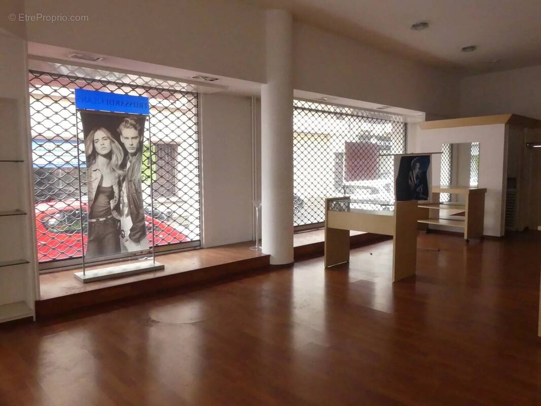 Commerce à LE CREUSOT