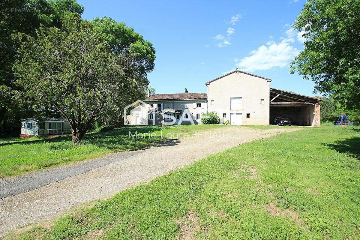 Photo 2 - Maison à SAINT-JULIEN-DU-PUY
