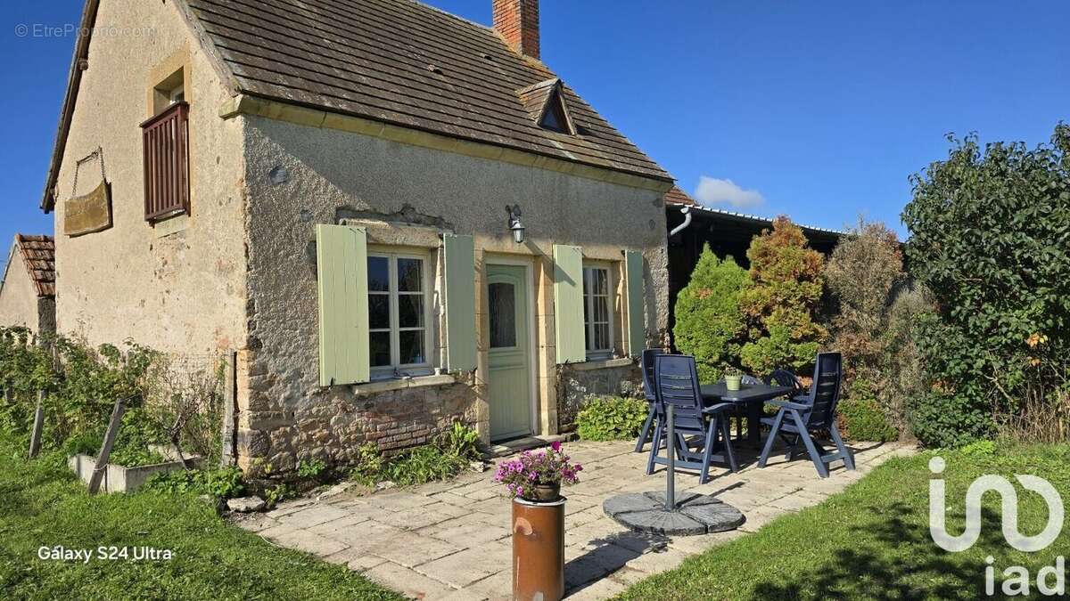 Photo 3 - Maison à SAINT-BONNET-TRONCAIS