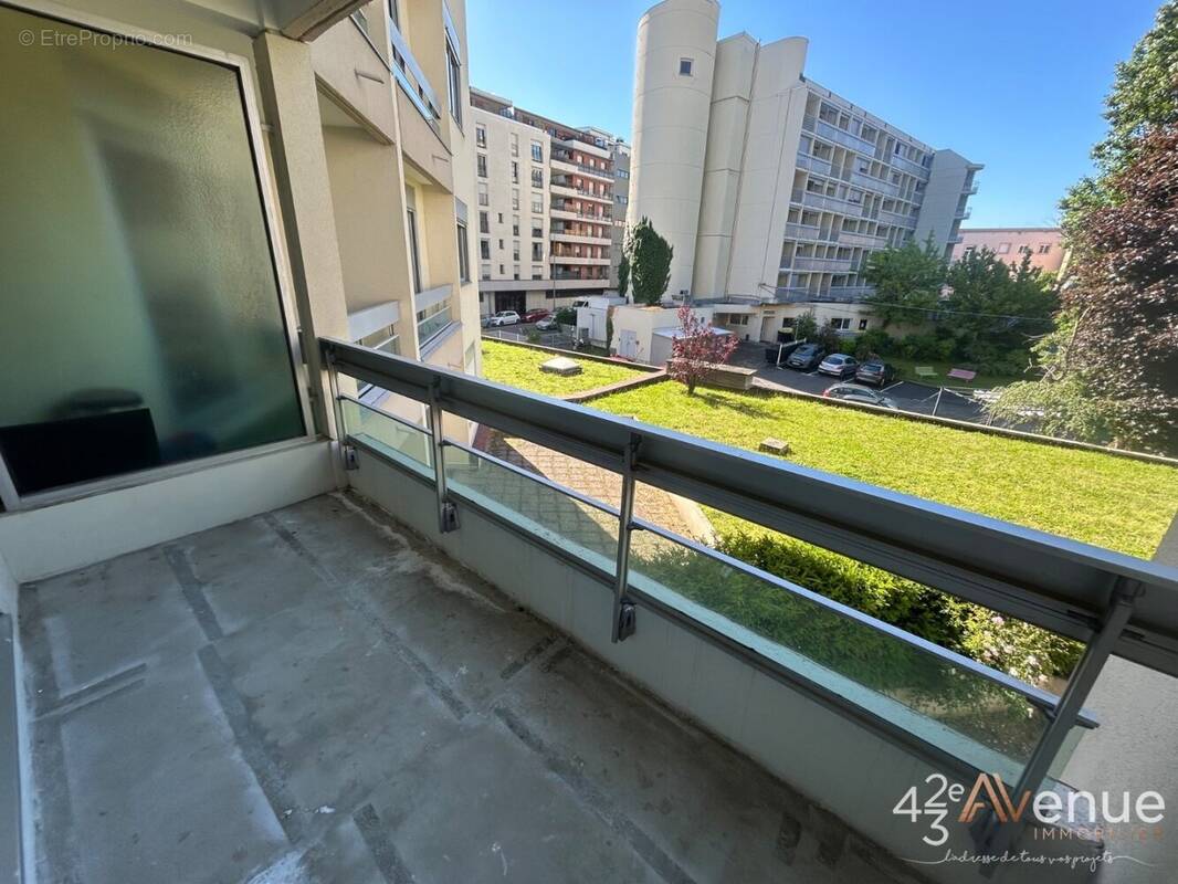 Appartement à SAINT-ETIENNE
