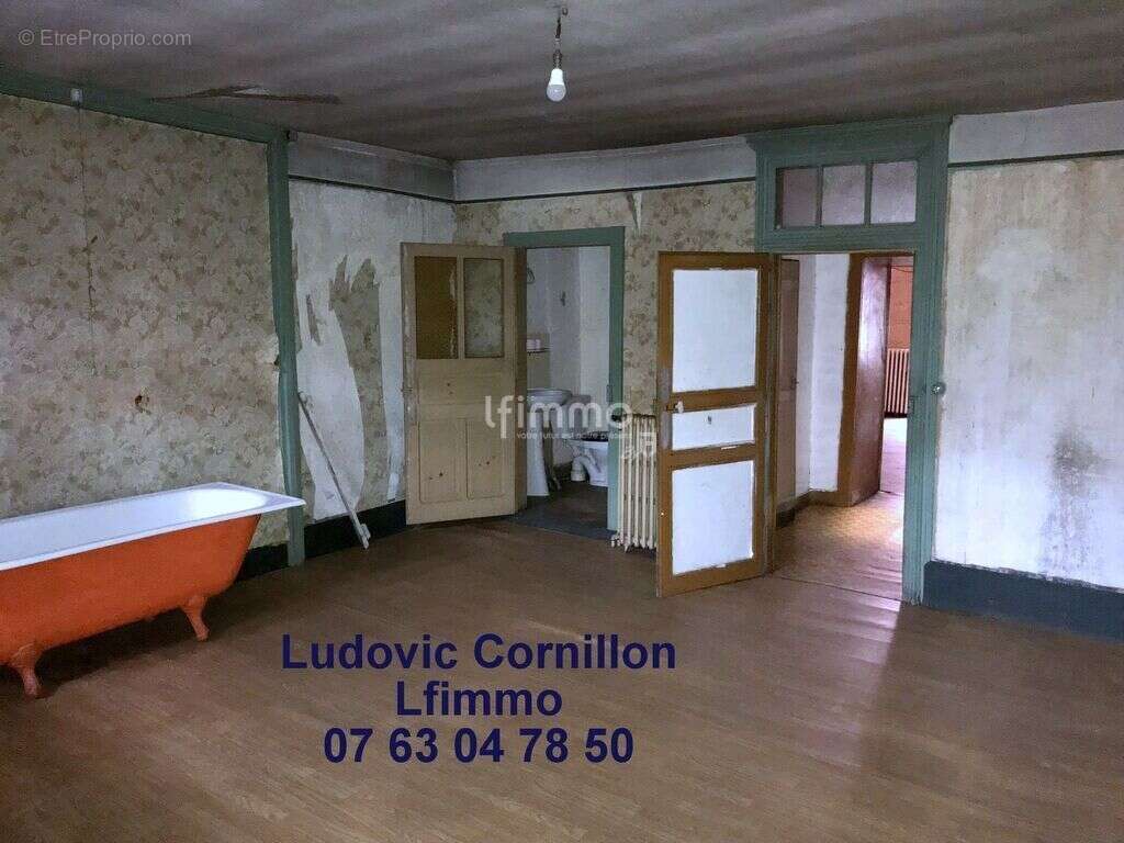 Maison à PIERRE-BUFFIERE