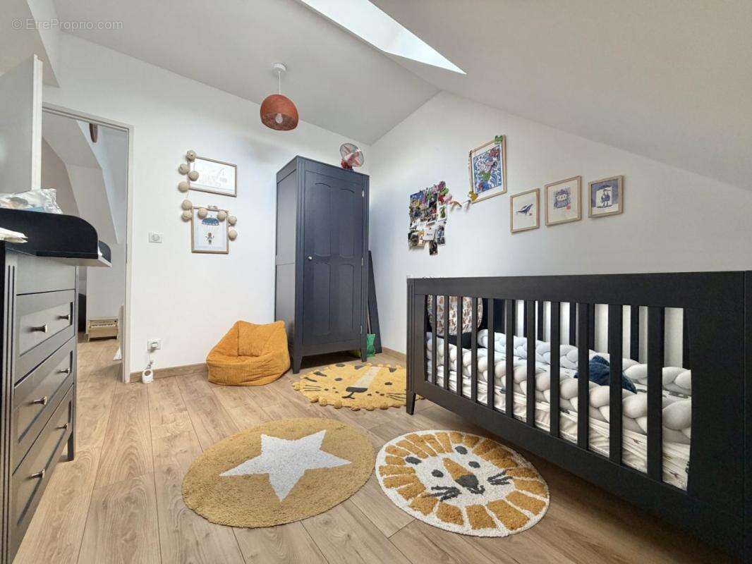 Maison 197 m² à Dreux  - photo 11