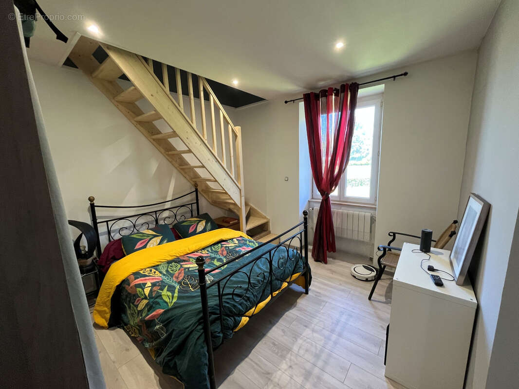 Maison à SIMANDRE