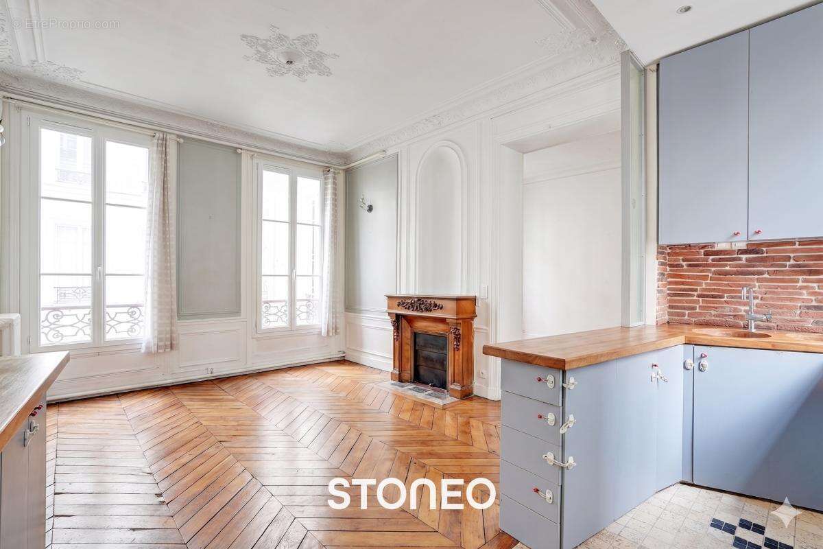 Appartement à PARIS-8E