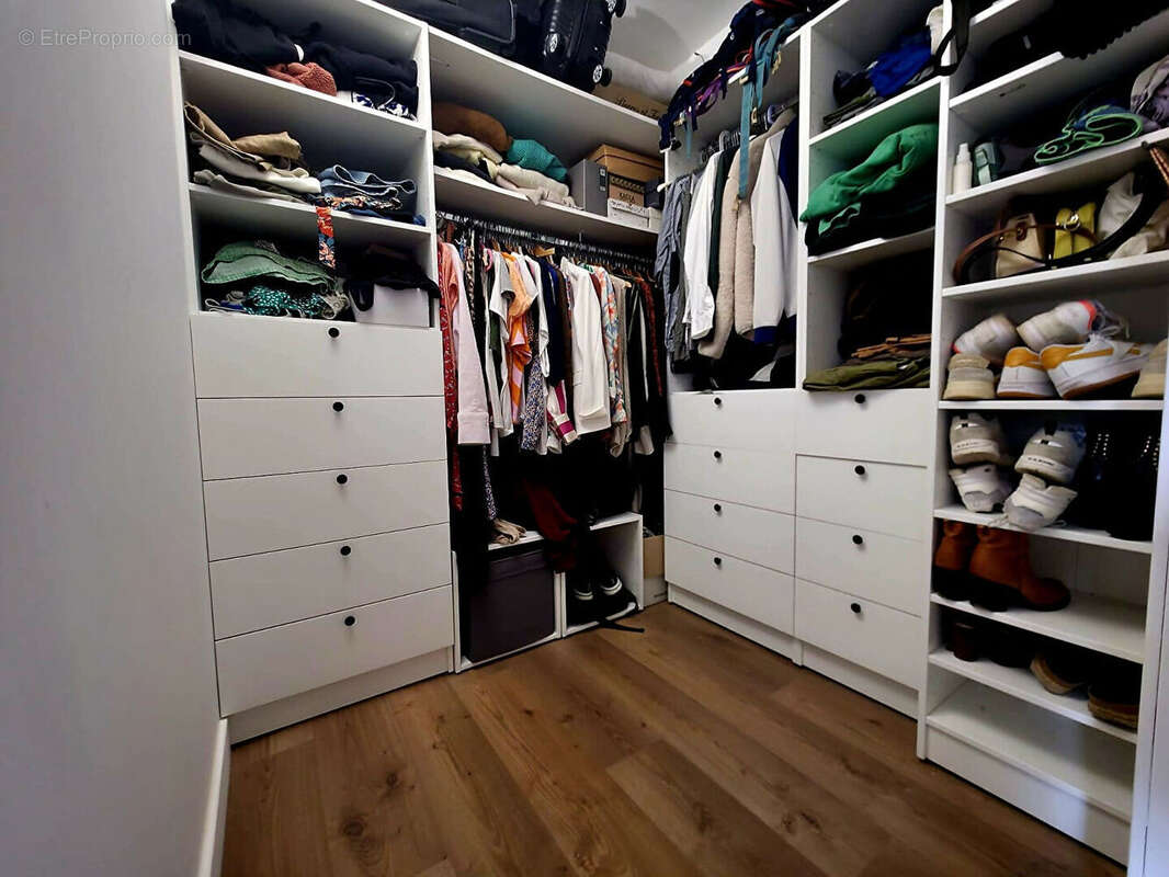 Appartement à LE RHEU