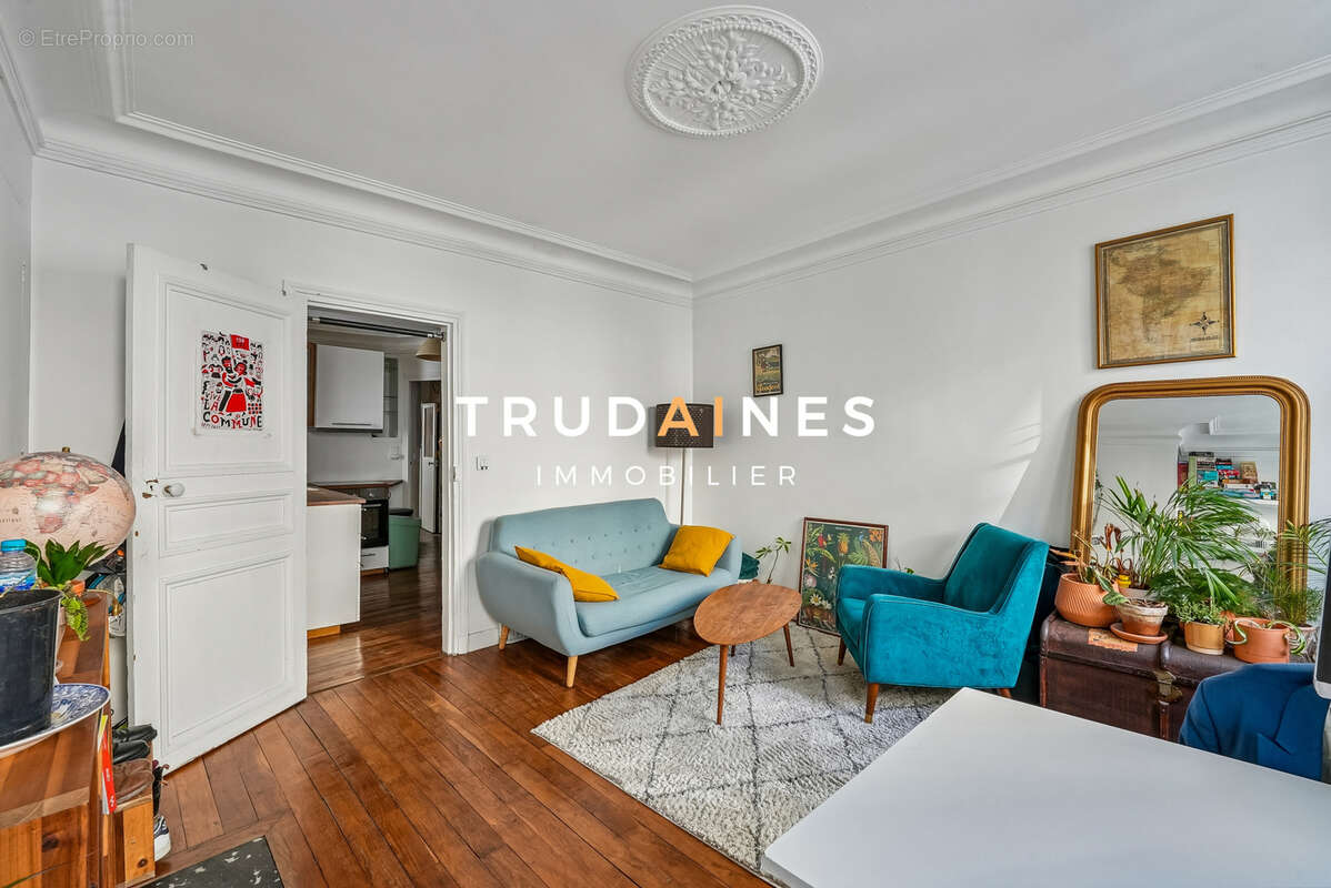 Appartement à PARIS-17E