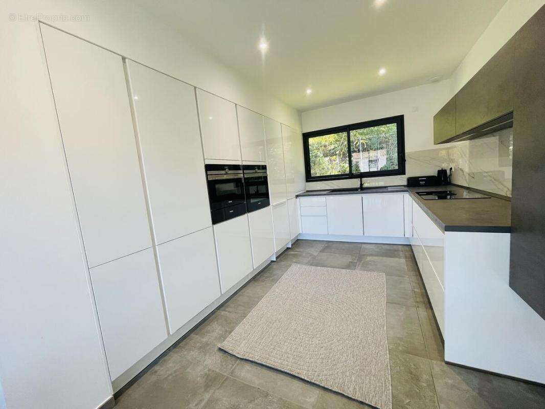 Maison à PONT-DE-CHERUY