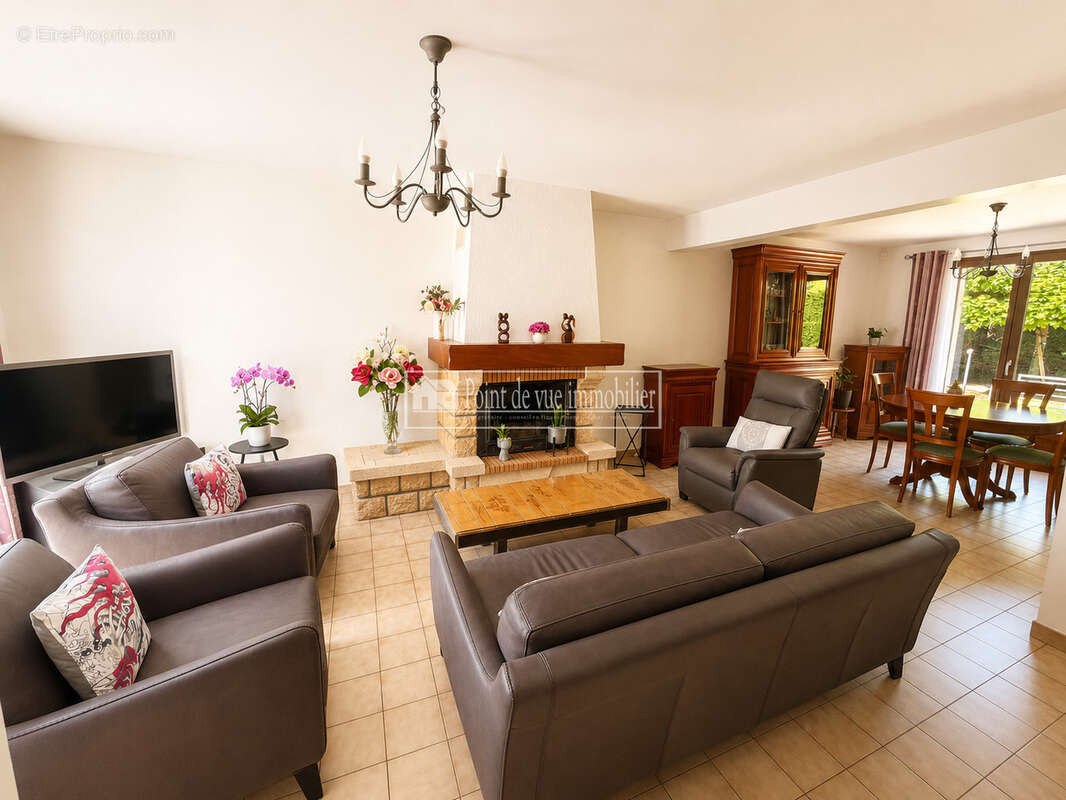 Maison 6 pièces 140m2 sur 343m2 de terrain - photo 4