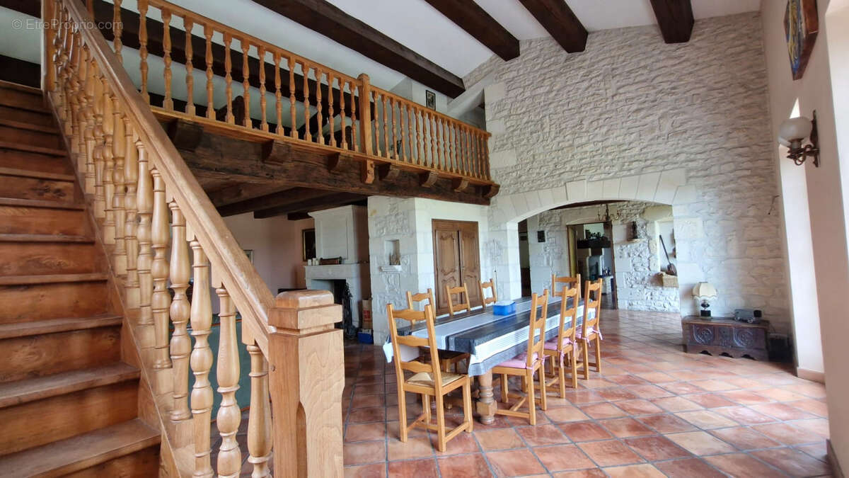 Maison à CHENAC-SAINT-SEURIN-D&#039;UZET