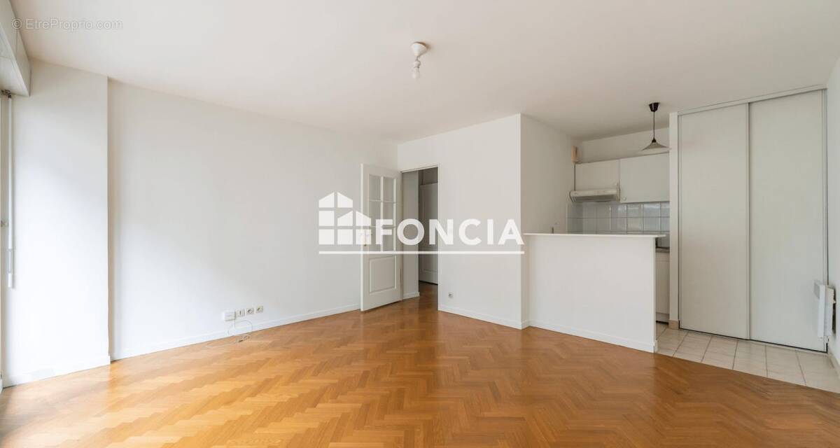 Appartement à PARIS-19E