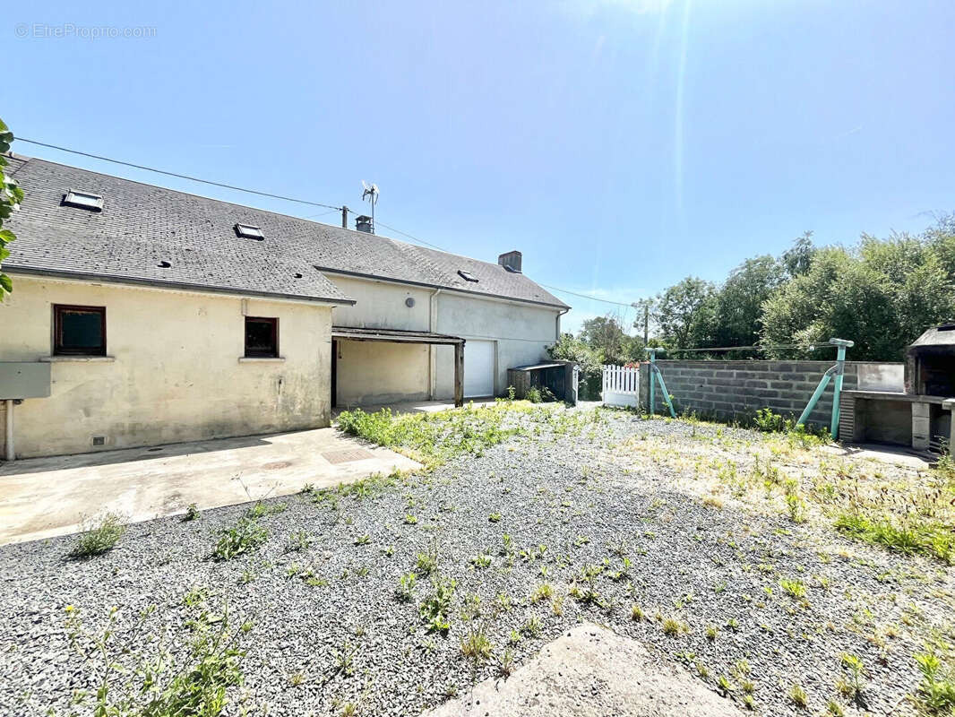 Maison à LE MOLAY-LITTRY