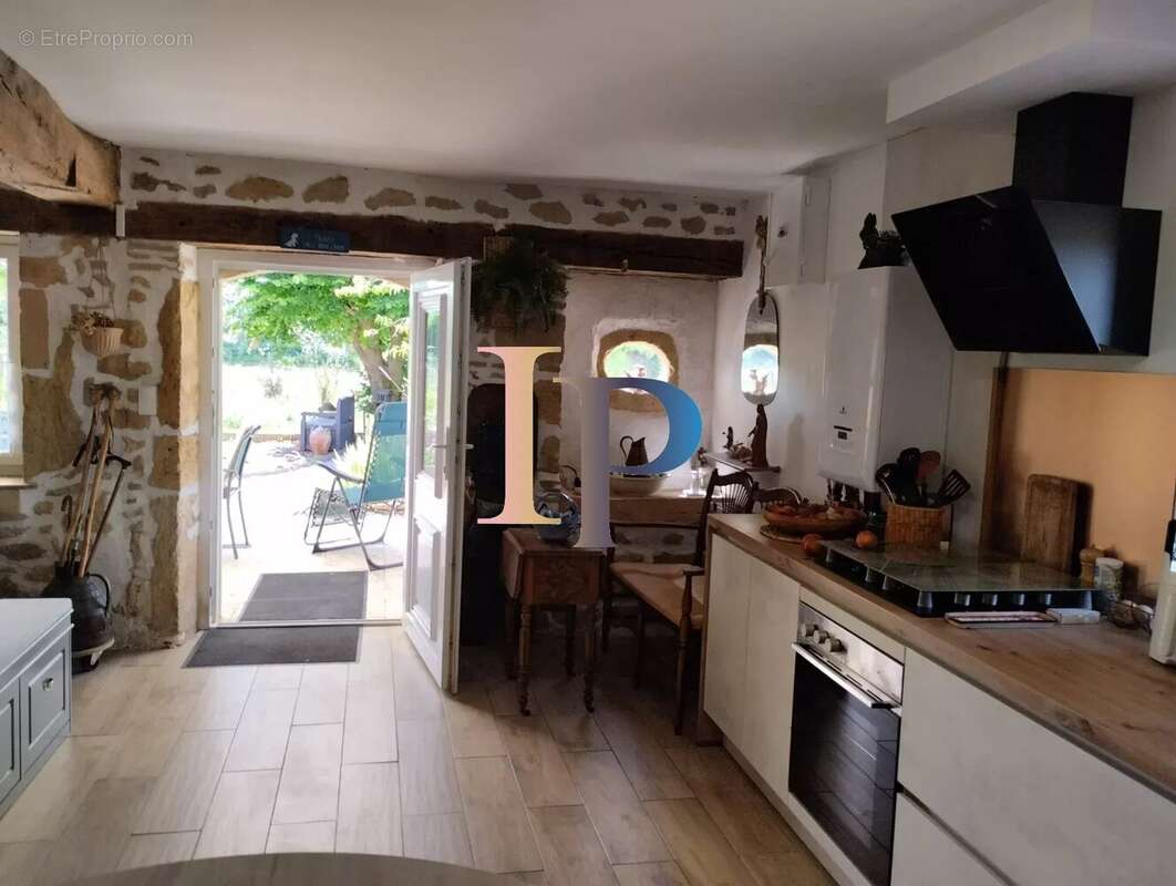 Maison en pierre de caractere entierement renovee entre paray le monial et marcigny - photo 4