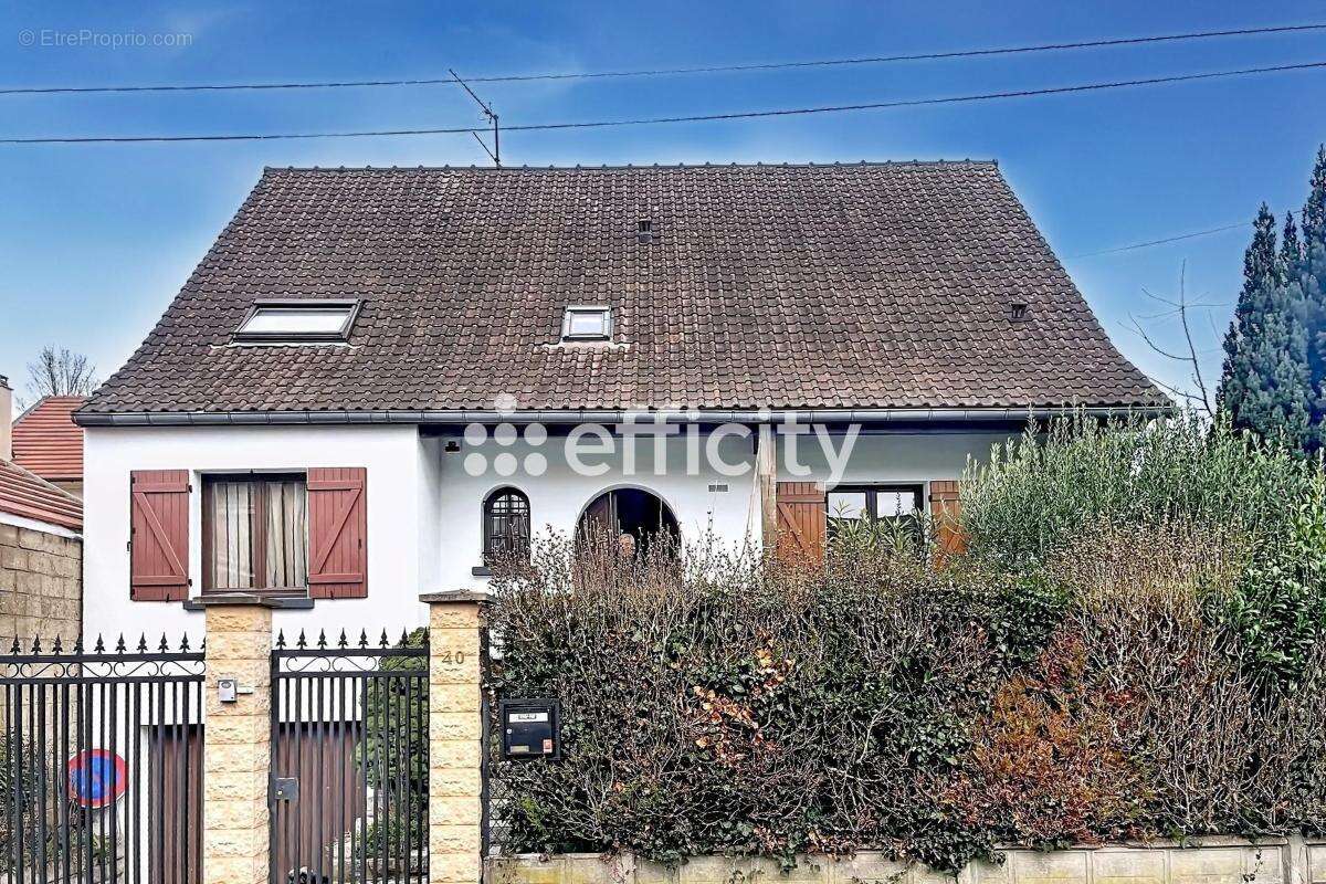 Maison à AULNAY-SOUS-BOIS