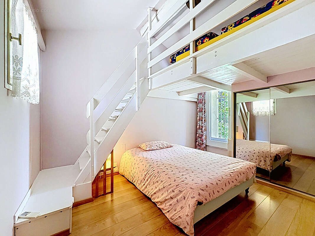 Maison à LES ANGLES