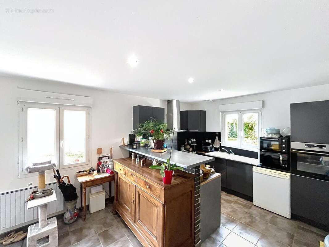 Photo 8 - Maison à PEYZIEUX-SUR-SAONE