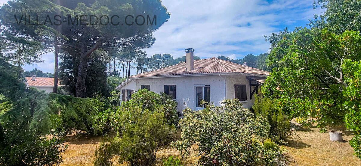 Maison à VENDAYS-MONTALIVET