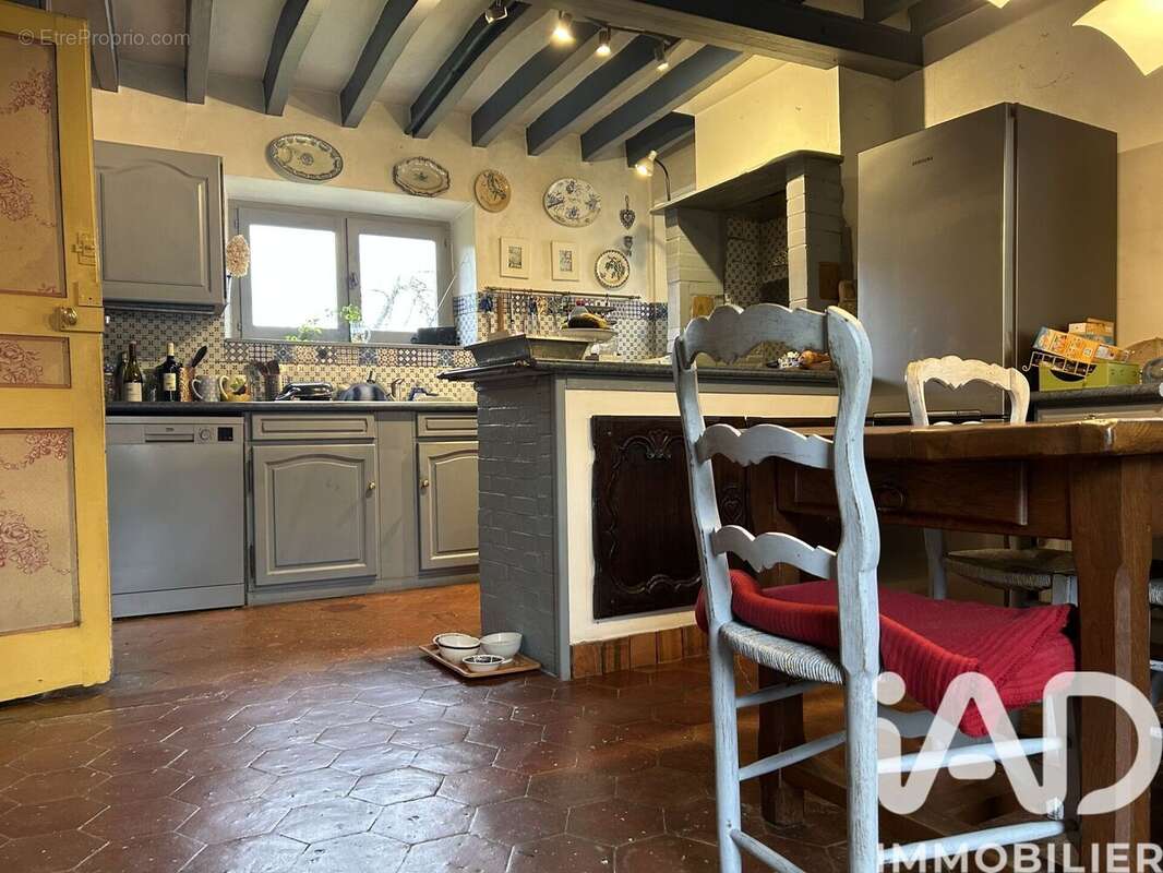 Maison 229 m² à Senantes  - photo 6