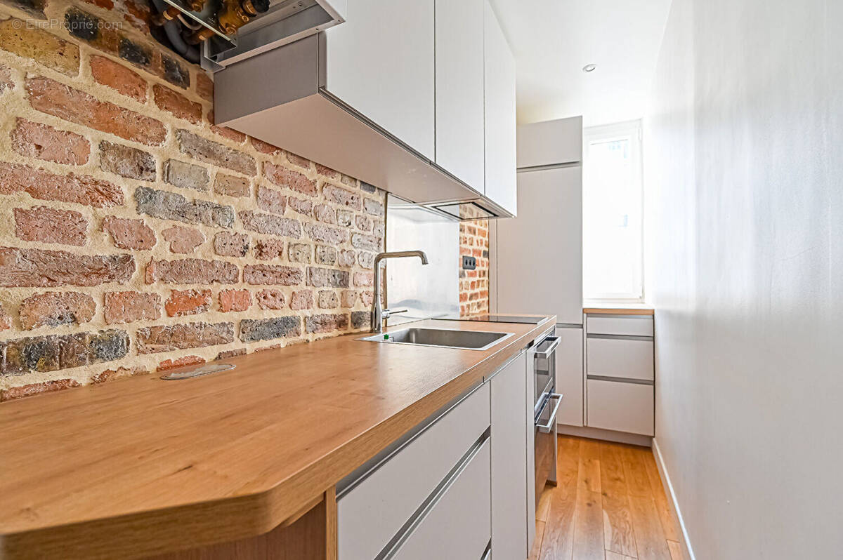 Appartement à PARIS-18E