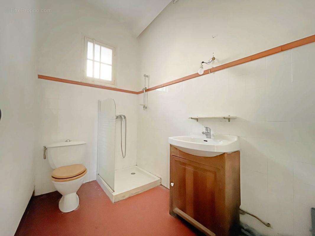 Maison à GINASSERVIS