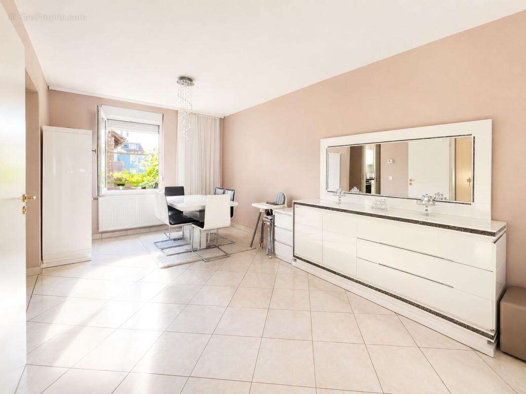 Exclusivité orpi - immeuble 185 m² + studio + 2 garages - fort potentiel - photo 3