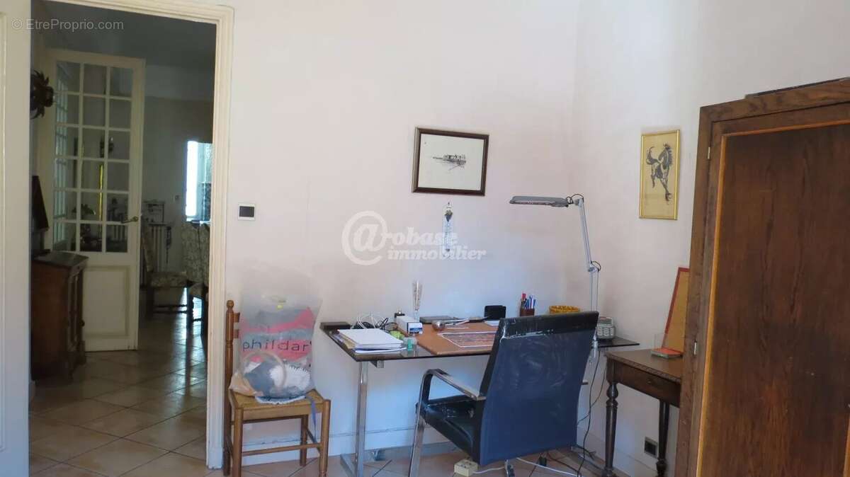 Appartement à MARSEILLE-5E