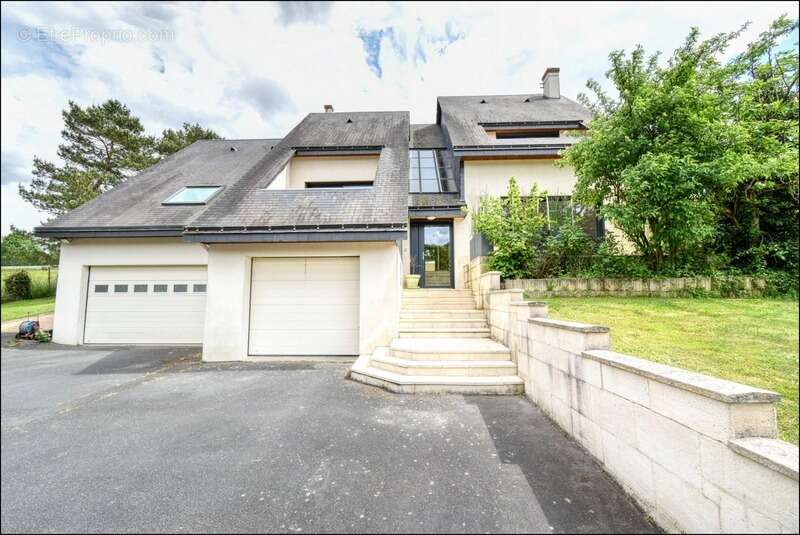 Maison à SAINTE-MAURE-DE-TOURAINE