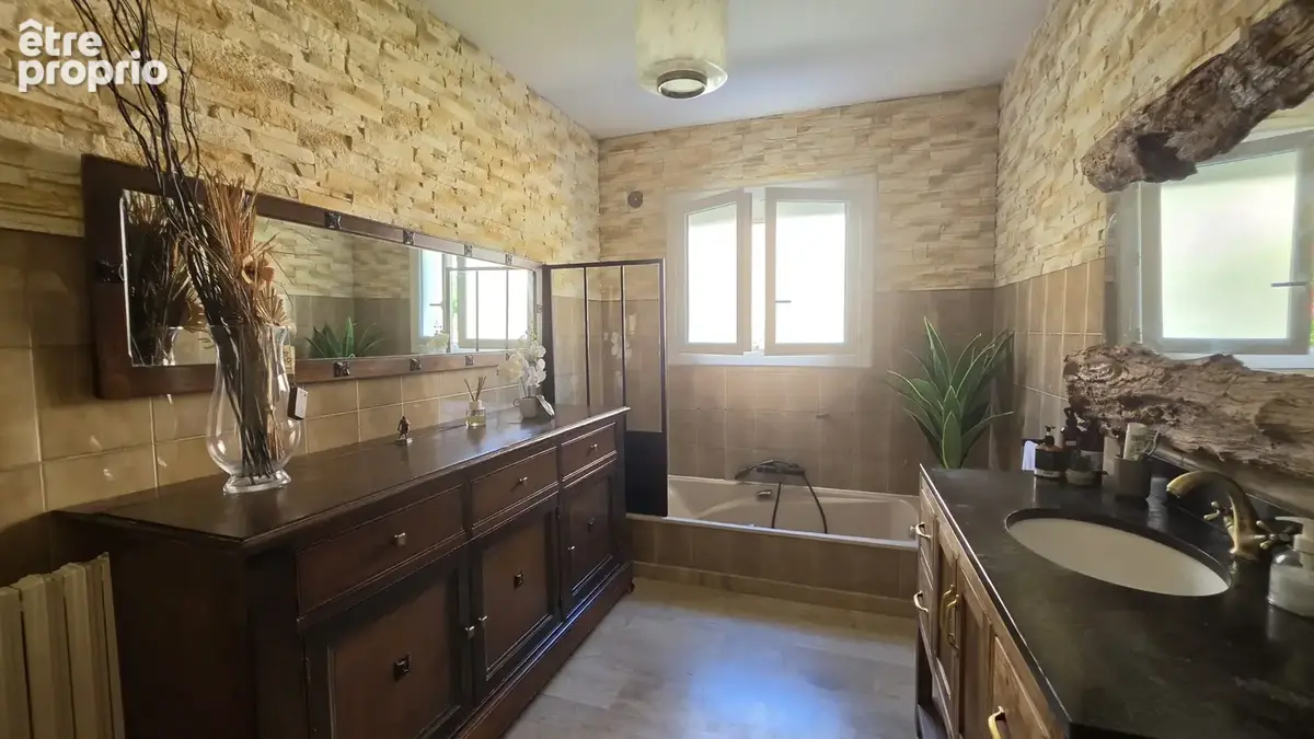Maison 215 m2 sur terrain de 807 m2 avec piscine au sel - photo 15