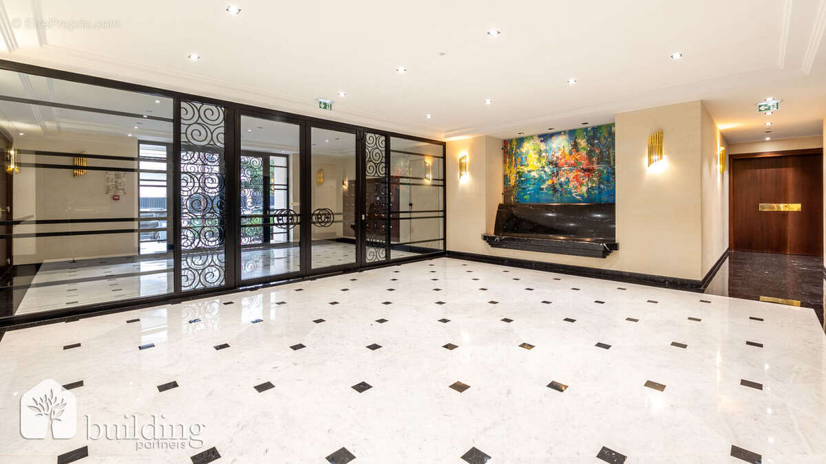 A vendre - Neuilly-sur-Seine Île de la Jatte - Appartement 4 pièces de 96 m² avec balcon et vue dégagée - photo 3