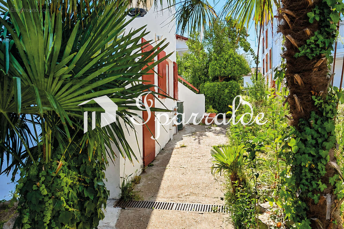 Appartement T3 bis meublé avec balcons   Centre-ville d'Hendaye   74 m2 - photo 12