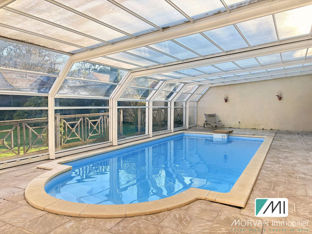 Maison 210 m² à La Celle-Les-Bordes  - photo 6