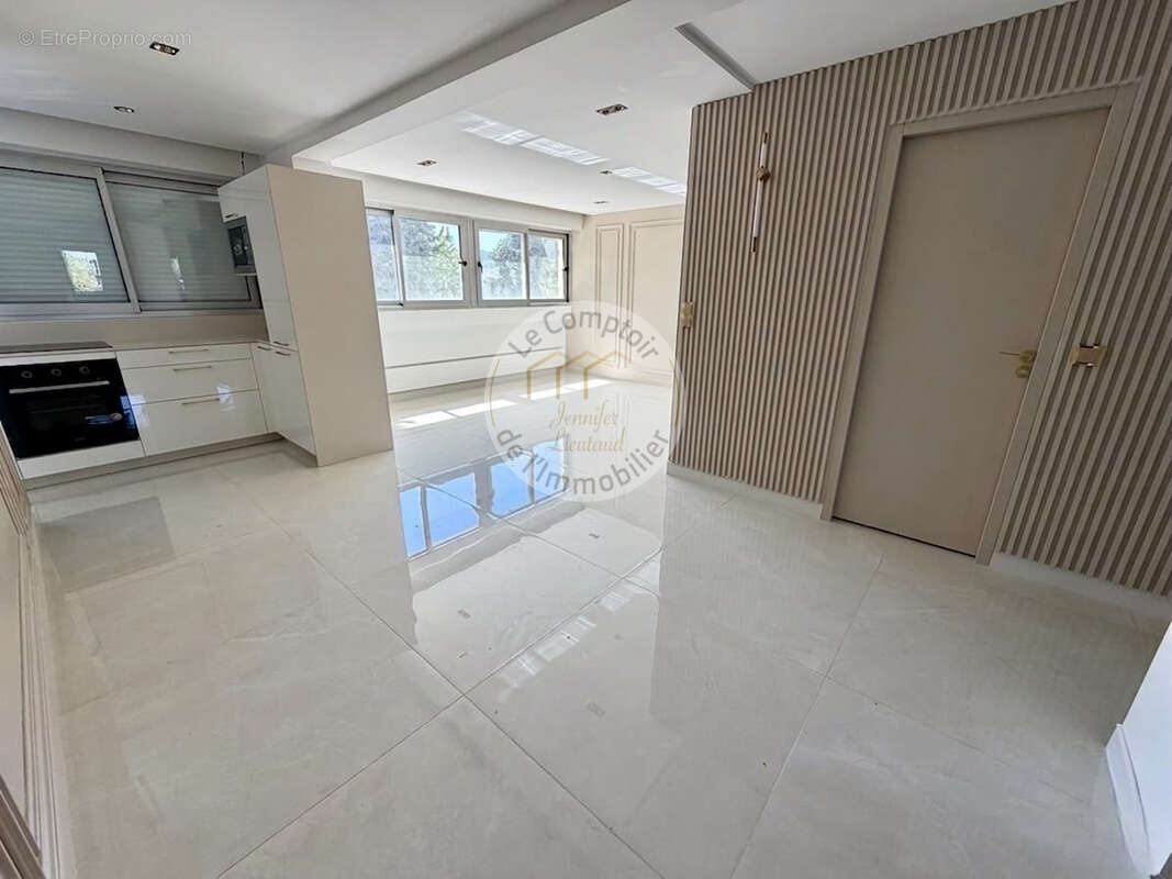 Appartement à MARSEILLE-9E