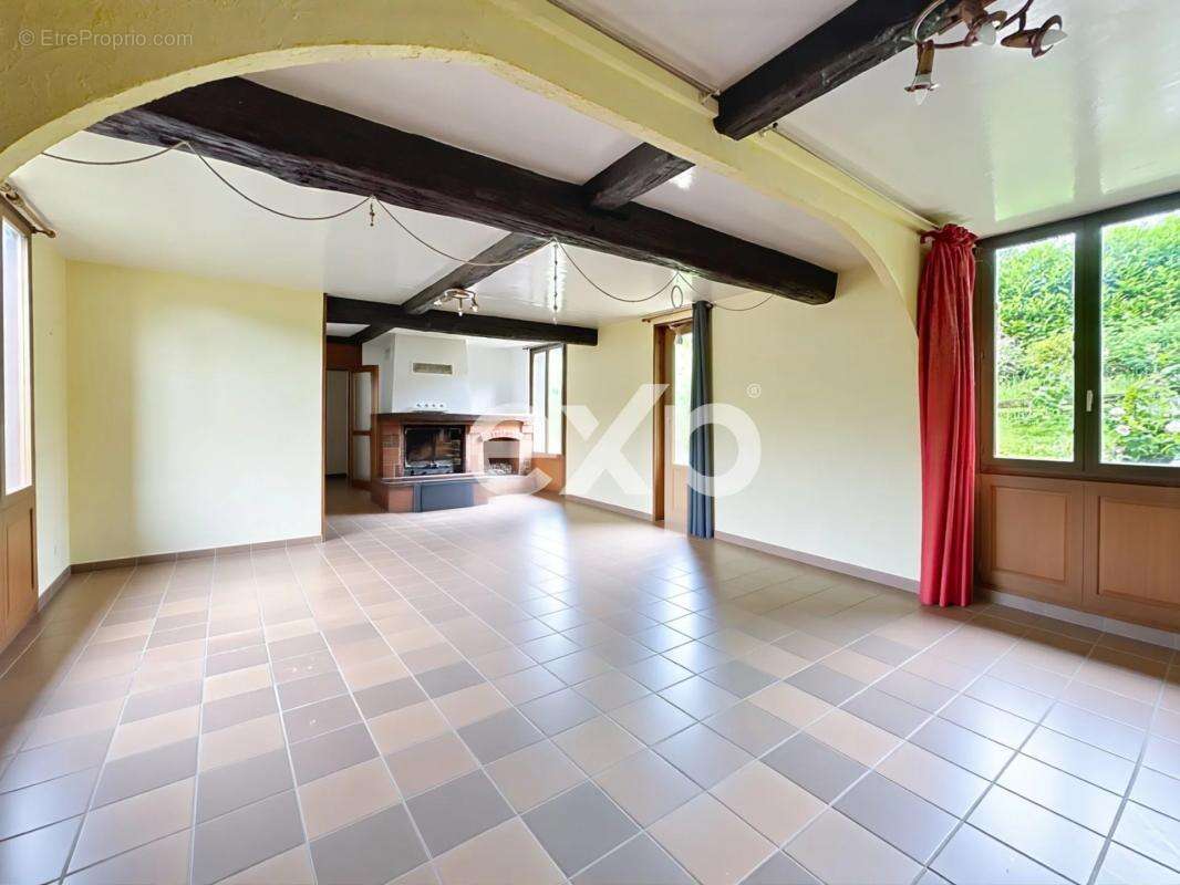 Maison à GRANDVILLIERS