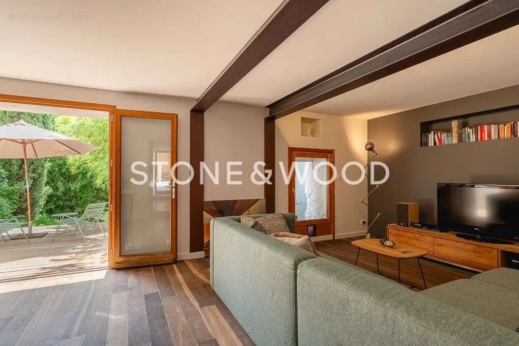 Appartement à PRINGY